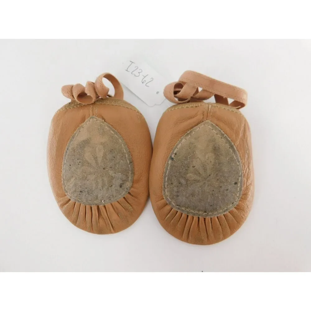 Pre-Owned Dance Pirouette Turners DUX Dance Leather Size Medium Contemporary